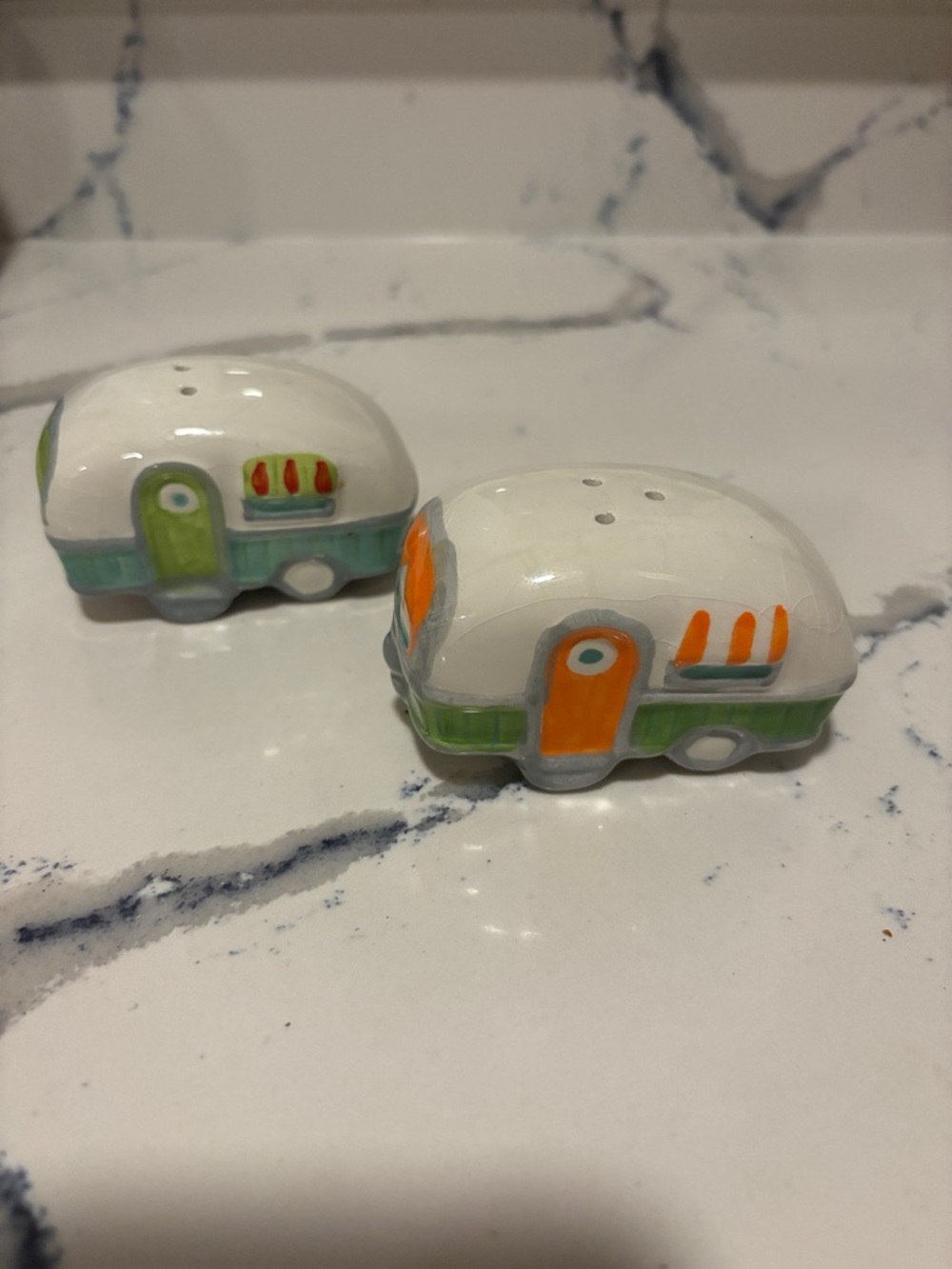 5/$25! - NWOT Ceramic Camper Salt & Pepper Shakers